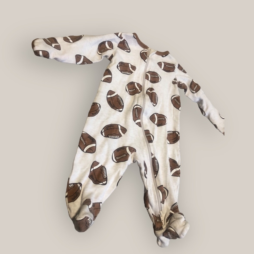 Wonder Nation Baby Boy Football Sleep N Play size 3-6 months, zip closure footed